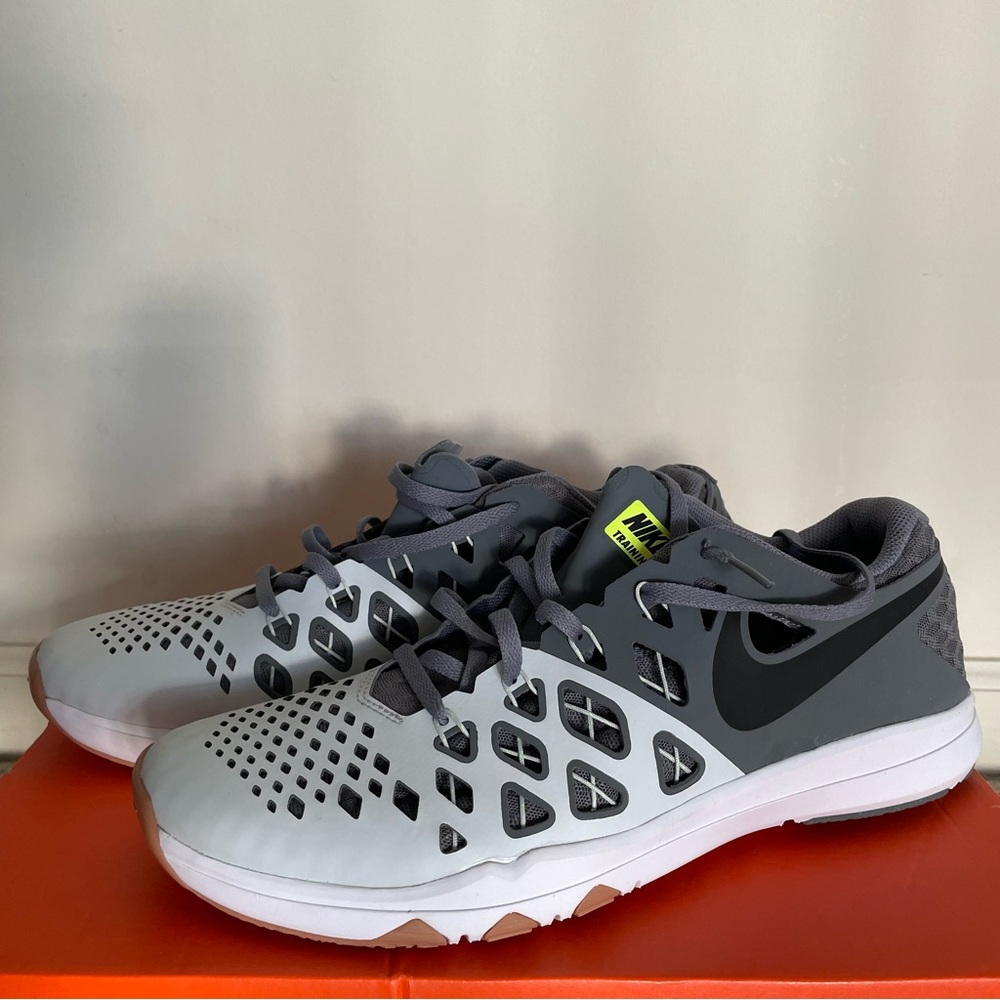 Nike train speed 4
